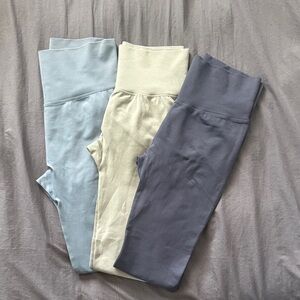 Set of Three High-Waisted Leggings in Pastel Shades
